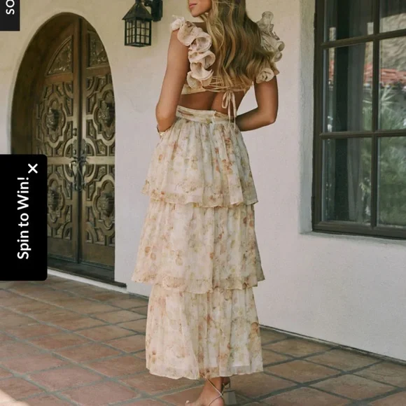 Storia Cream Floral Maxi Dress - Picture 2 of 9